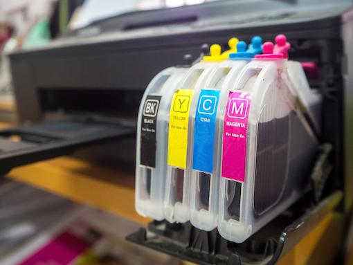 Cetak digital menggunakan tinta eco-ink ramah lingkungan